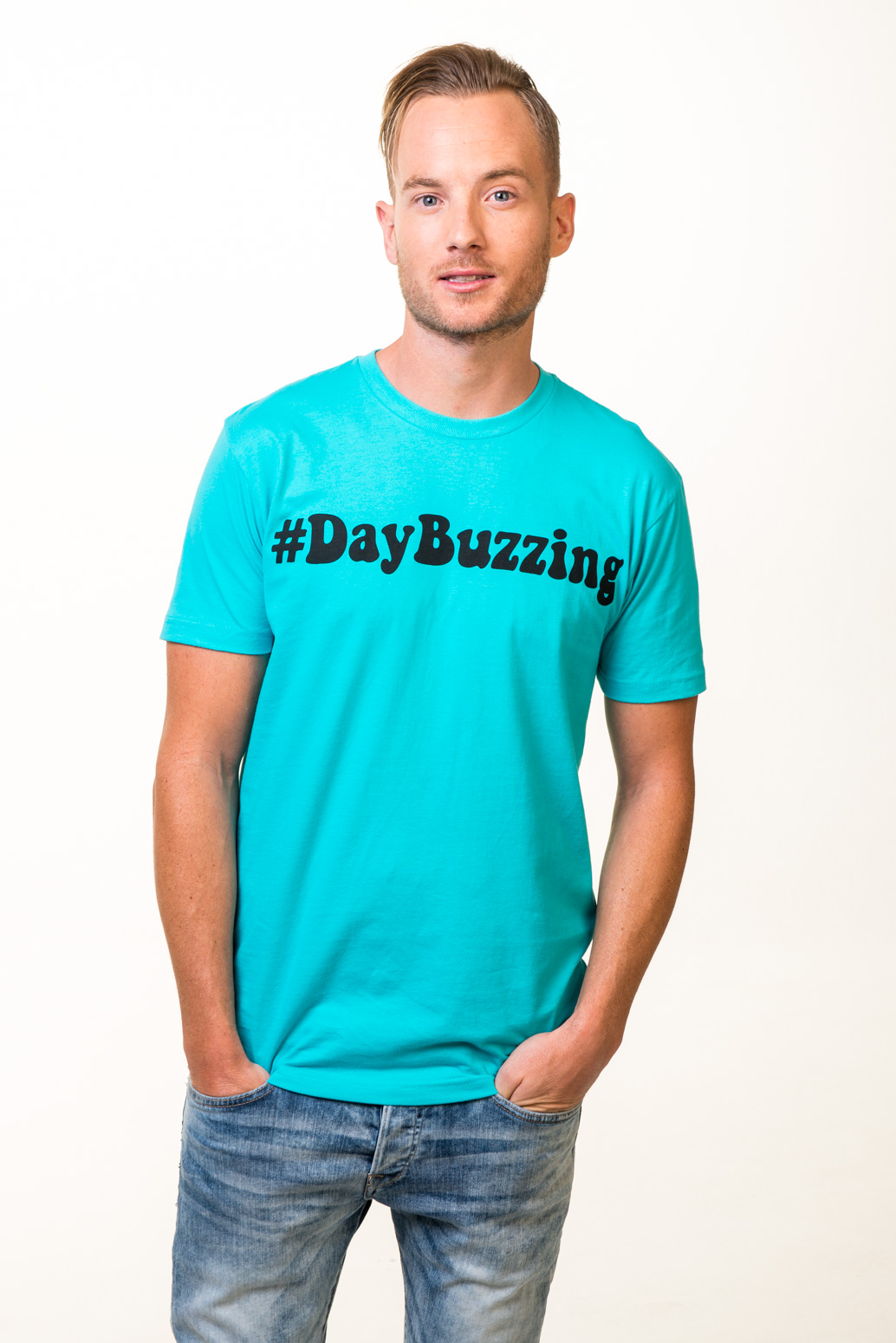 DayBuzzing - Men's Short Sleeve Tee (size: Small, color: Tahiti Blue)